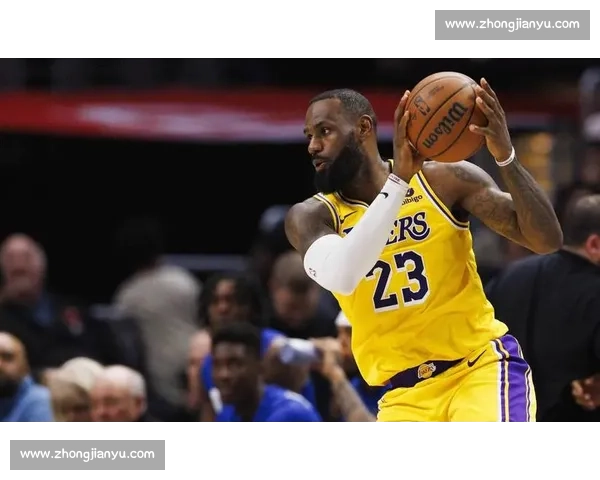 核心权更迭引爆湖人更衣室！詹姆斯拒当绿叶，佩林卡铁心押注东契奇