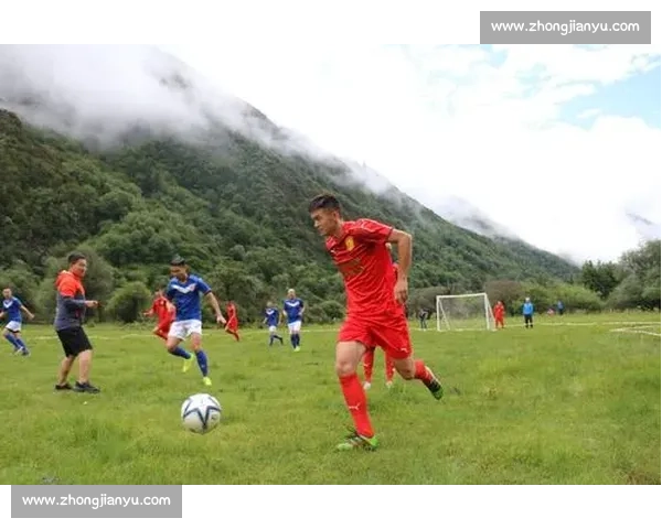 蒙超四强战外援云集,呼和浩特草根足球迎巅峰对决 蒙超四强战外援云集,呼和浩特草根足球迎巅峰对决